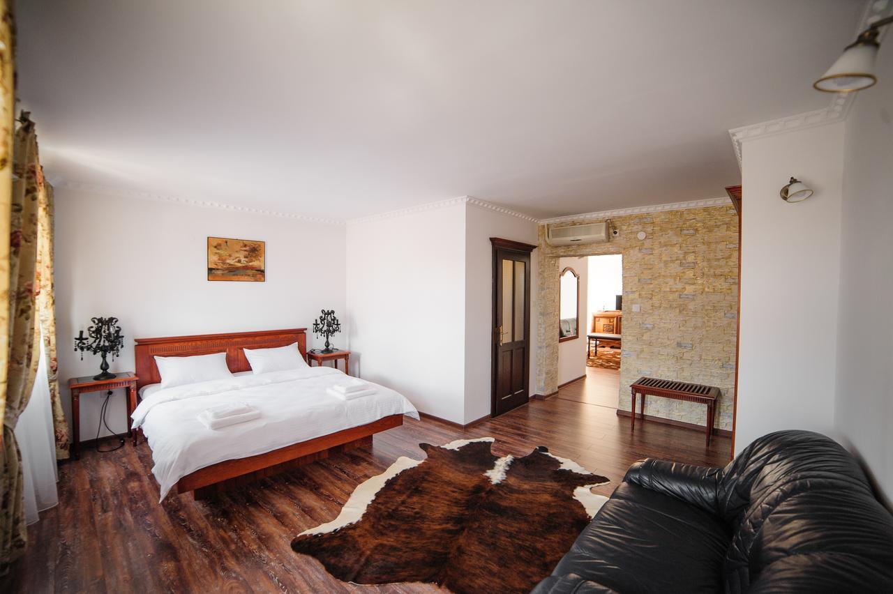 Hotel Gala Орадя Экстерьер фото