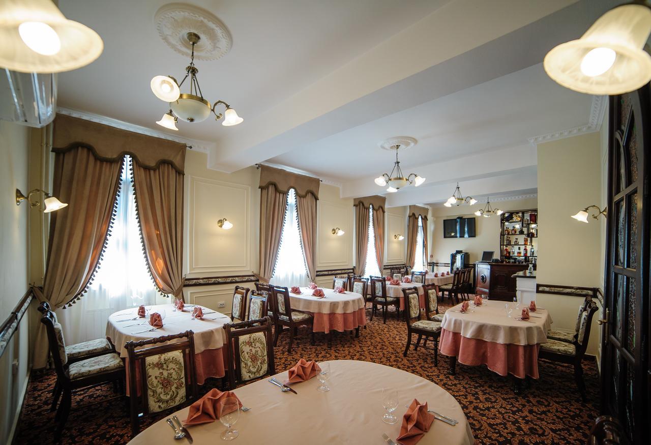Hotel Gala Орадя Экстерьер фото