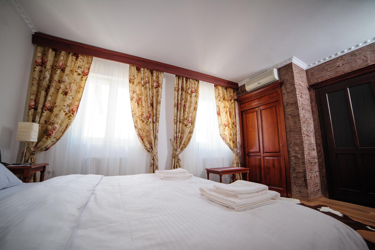 Hotel Gala Орадя Экстерьер фото